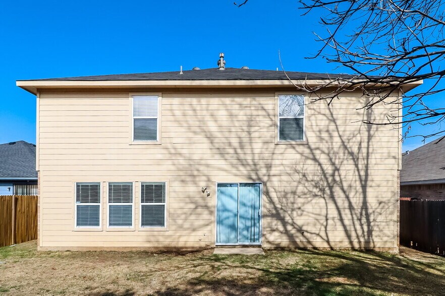 Building Photo - 4649 Sea Ridge Dr