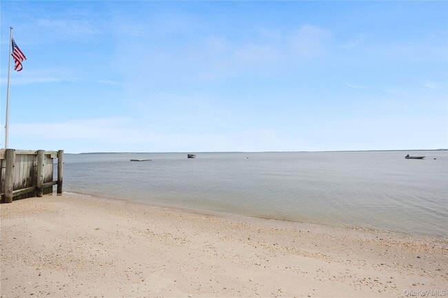 Building Photo - 33 Beach Rd