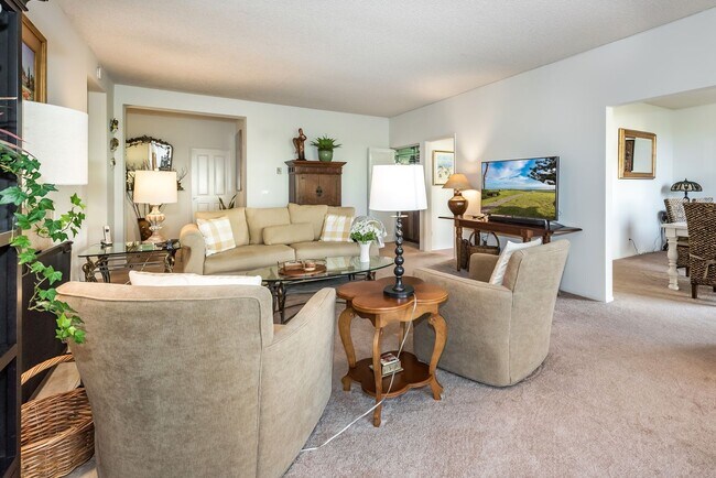 Building Photo - Unfurnished Spacious Montecito Shores 1700...