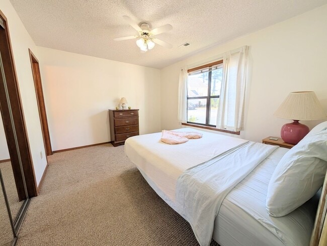 Building Photo - Little River Inn - Long Term Rental in Little River, SC
