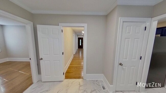 Building Photo - 7 Ratcale Ln