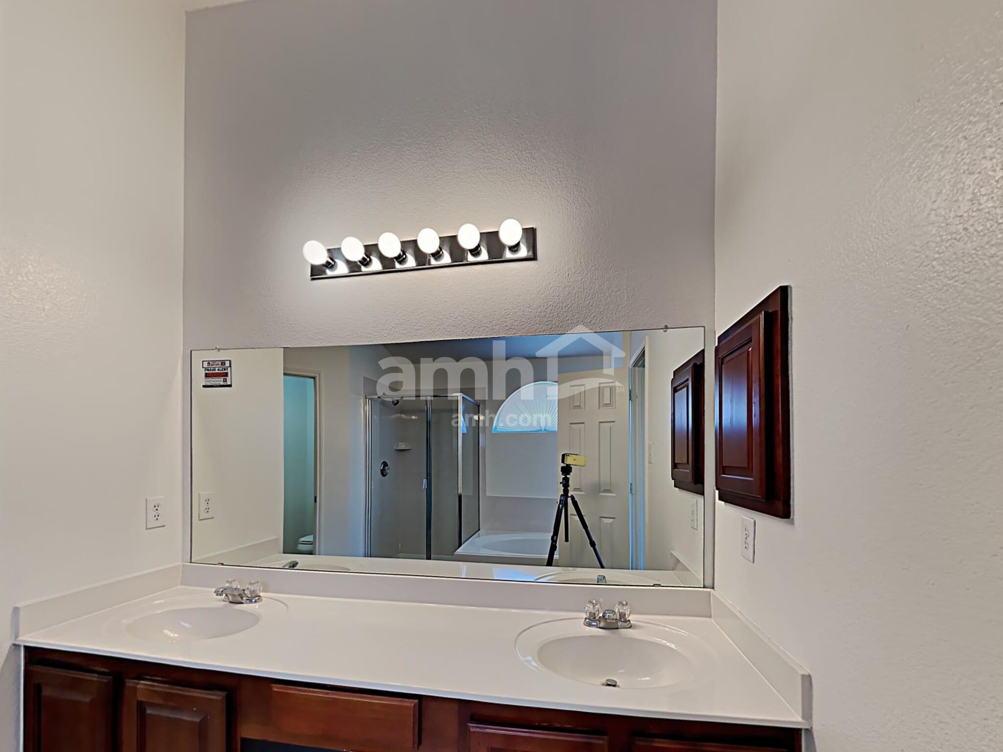 Building Photo - 1415 Spinnaker Way