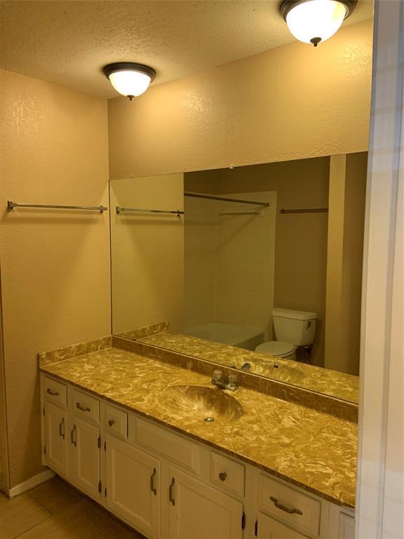 Building Photo - 4610 White Elm Dr