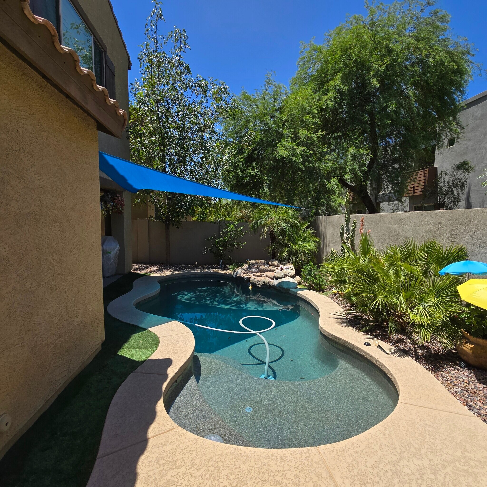 Building Photo - 280 E Indigo Dr