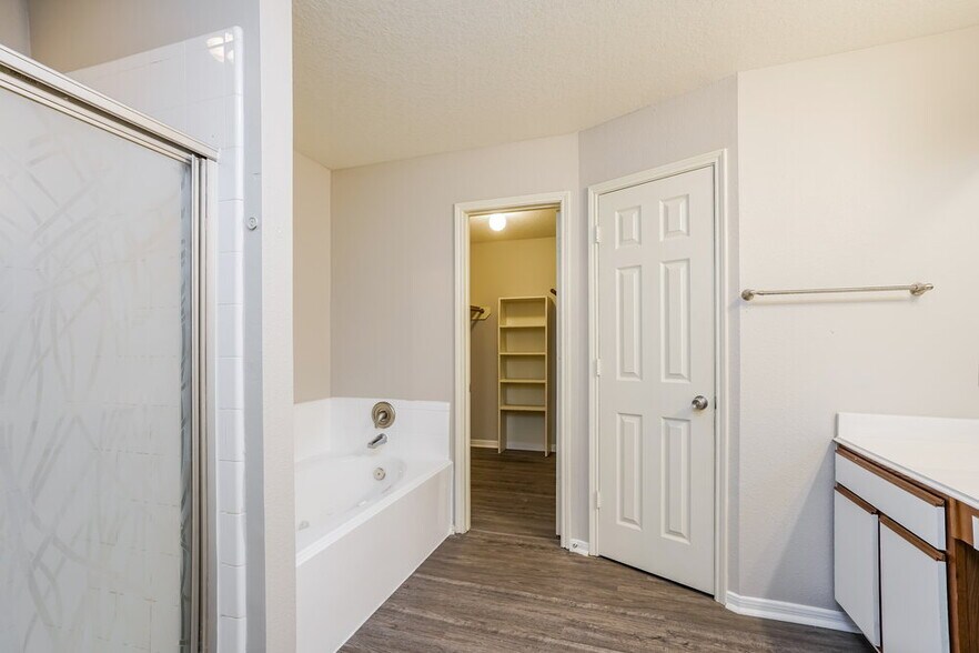Building Photo - 20746 Fox Cliff Ln