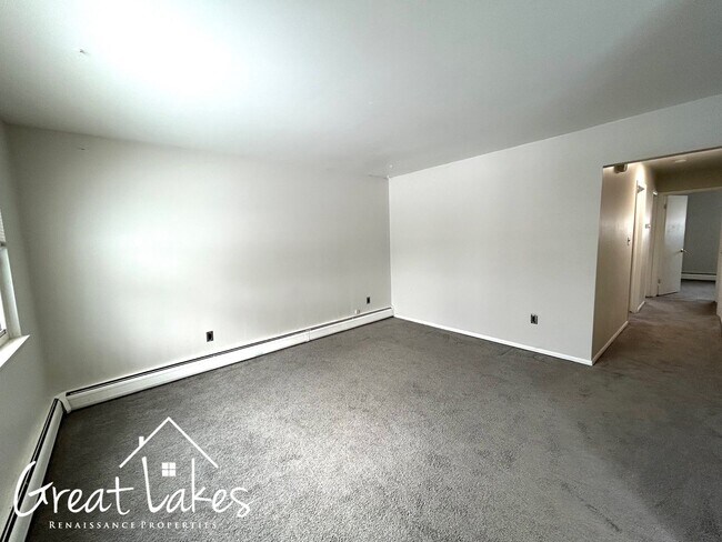 Building Photo - Charming 3 Bedroom 1 Bathroom now available for rent