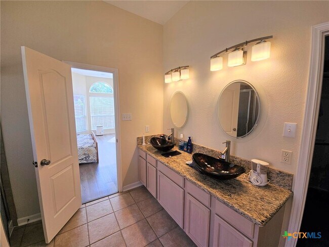 Building Photo - 2253 N Ranch Estates Blvd