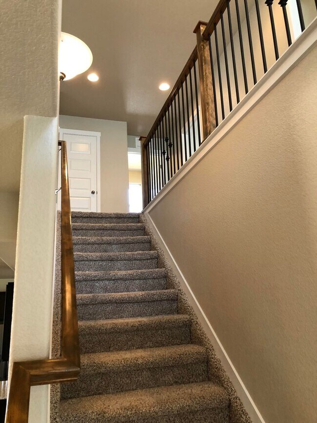 Building Photo - 6996 Tullamore Dr