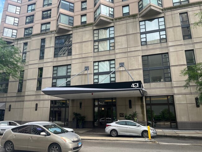 Primary Photo - 401 E Ontario St
