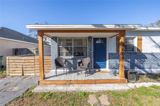 Building Photo - 3605 W Iowa Ave