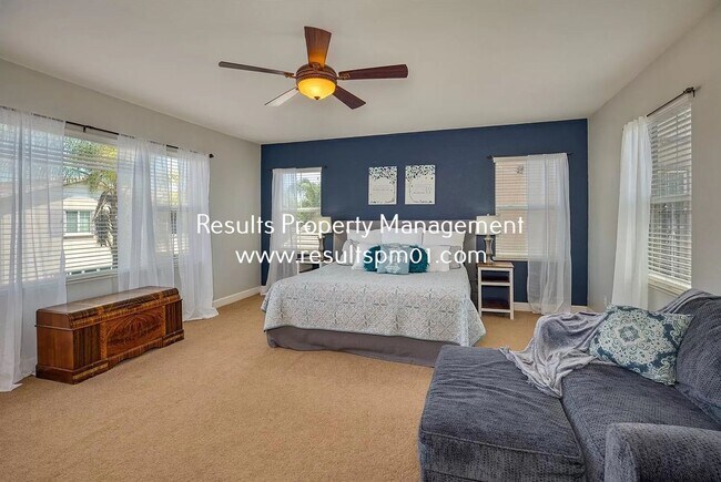 Building Photo - Spacious and upgraded 4 Bed 3 Bath Roseville Home