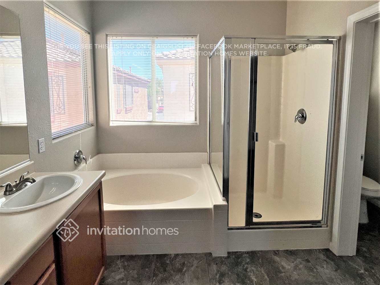 Building Photo - 708 Emerald Idol Pl