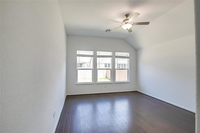 Building Photo - 220 Berean Ln