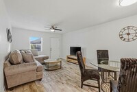 Building Photo - 3909 W Cleveland St