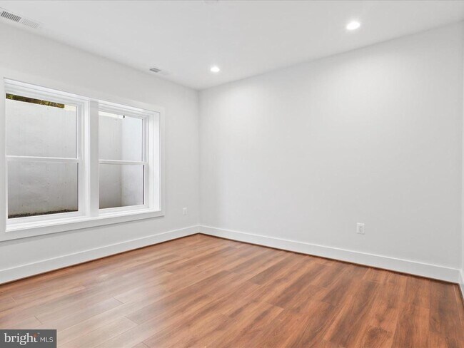 Building Photo - 1830 Cherri Dr