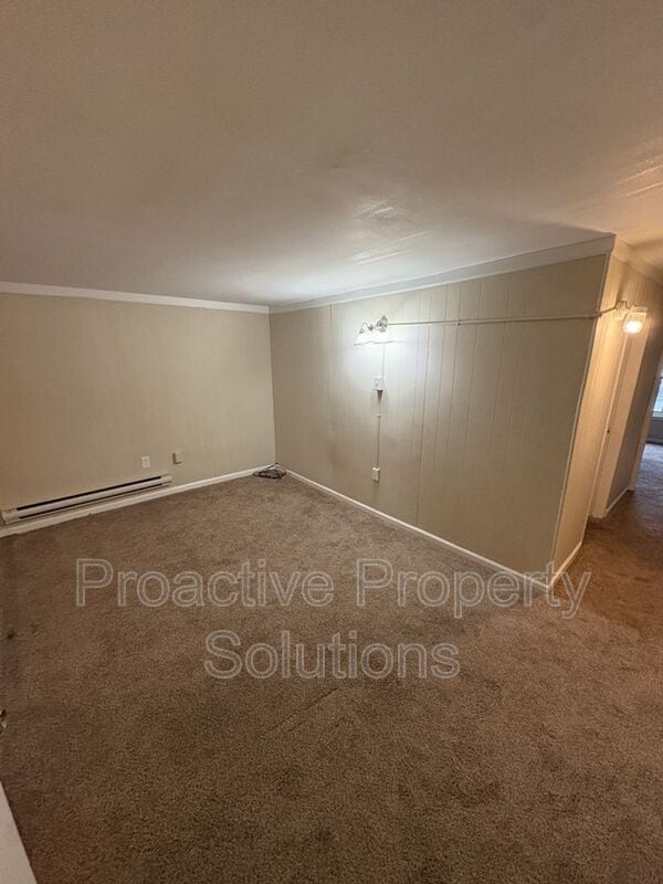 Building Photo - 850-850 Capouse Ave