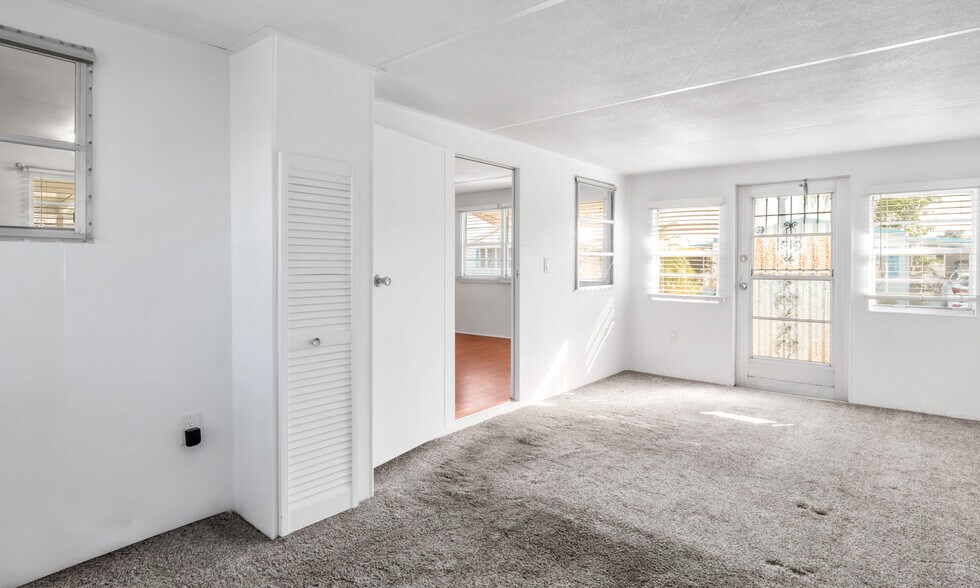 MAIN BEDROOM - 209 50th Avenue Plz E