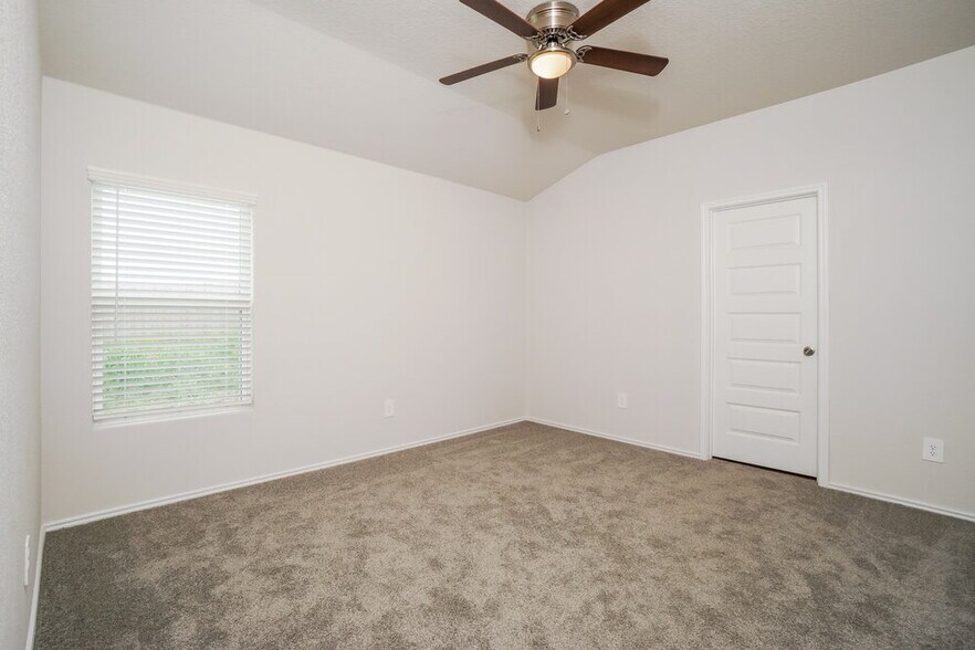 Building Photo - 519 Roquefort St