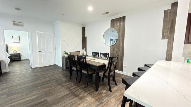 Building Photo - 1301 Tuscan Terrace