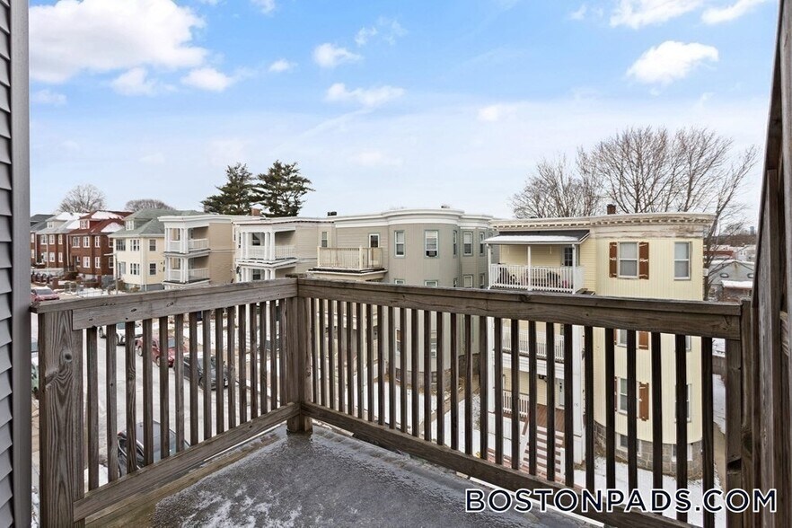 Building Photo - 20 Fairmount St