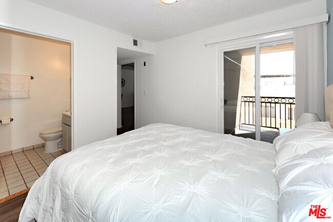 Building Photo - 3600 Bagley Ave