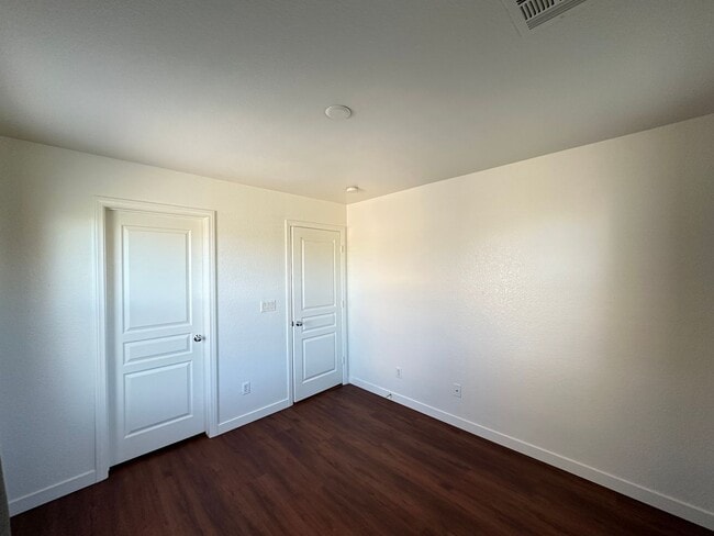 Building Photo - MESA MTNS EDGE POD 212& VALLA