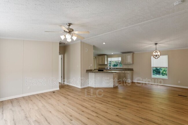 Building Photo - 123 Battlefield Dr