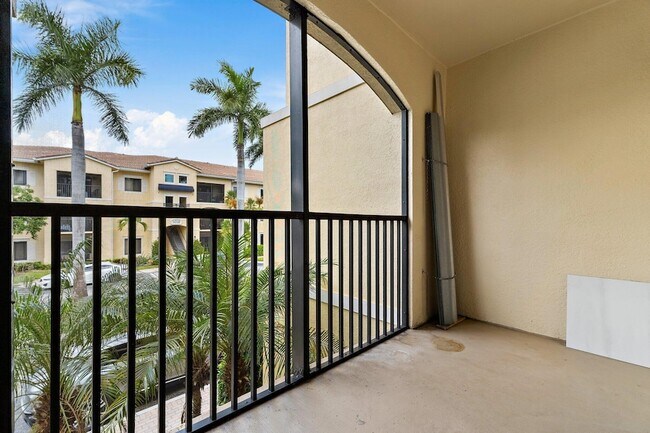 Building Photo - 3019 Alcazar Pl