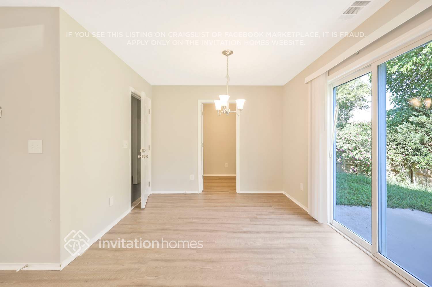 Building Photo - 2888 Creekbend Dr