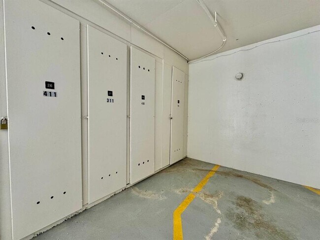 Building Photo - 220 Belleview Blvd