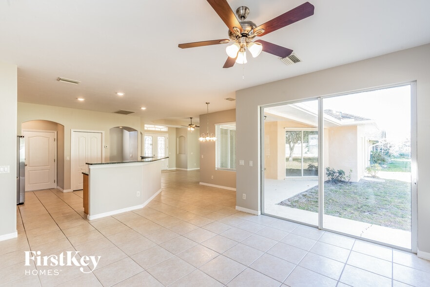 Building Photo - 2081 Nuremberg Blvd