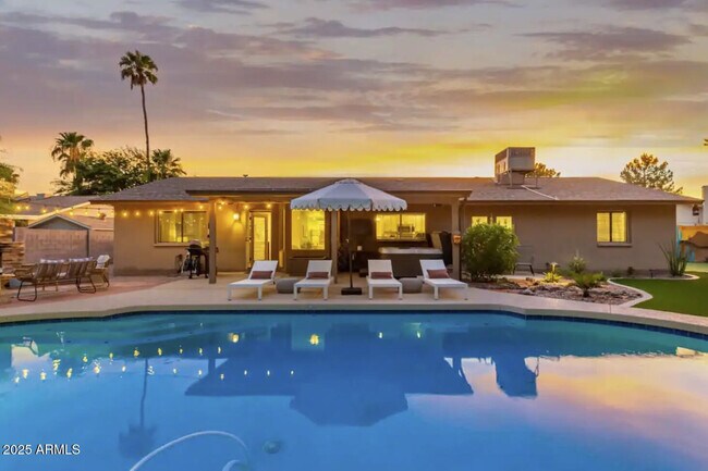 Building Photo - 15849 N 49th Pl