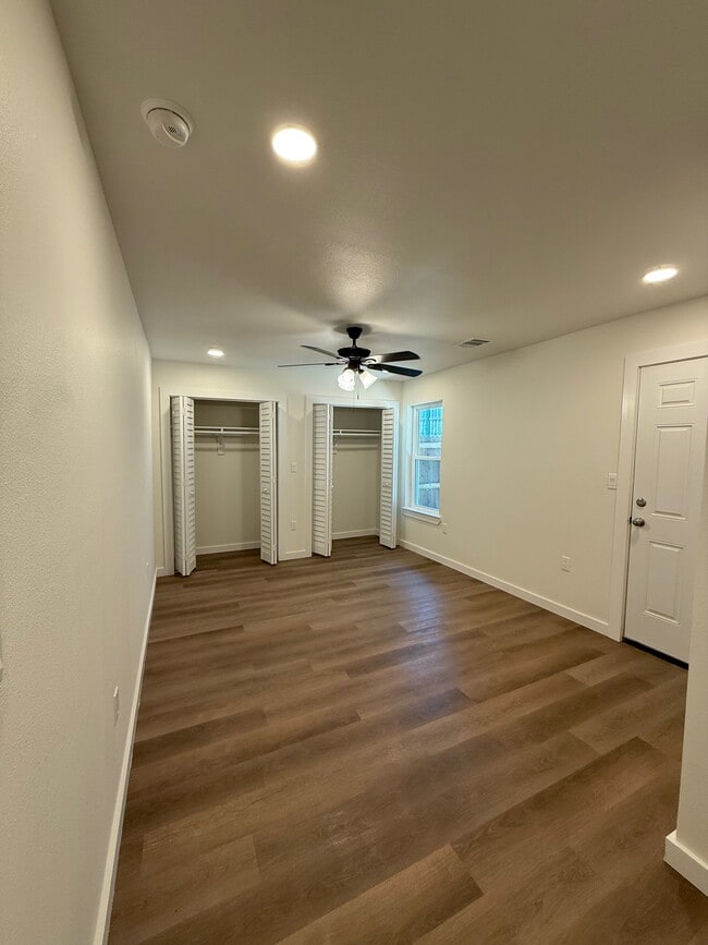 Building Photo - 2322 Lindblad Ct