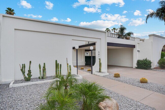 Building Photo - 6814 N 72nd Pl