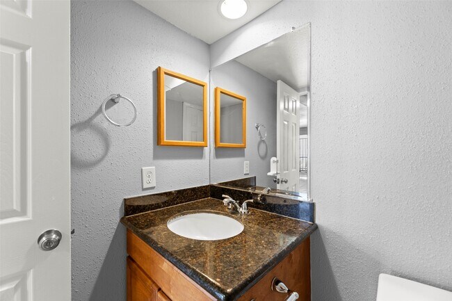 Building Photo - 2100 Wilcrest Dr