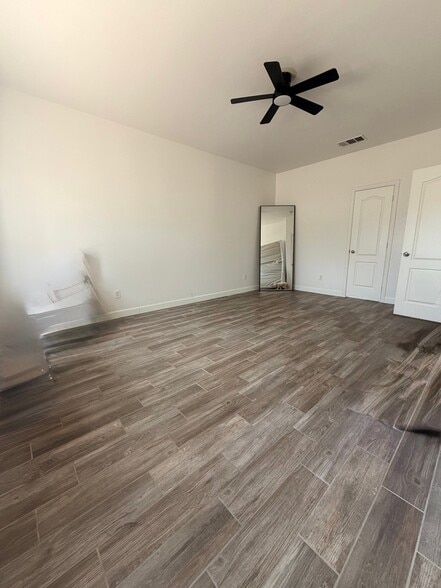 Building Photo - 14805 Little Anne Dr