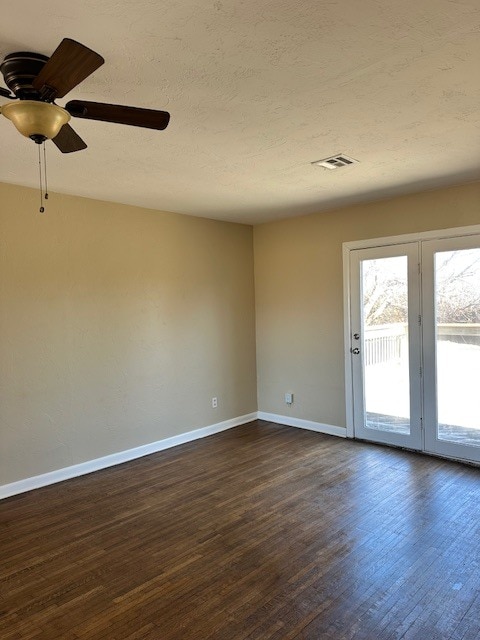 Building Photo - 3145 Lakeside Dr