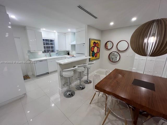 Building Photo - 1125 99th St