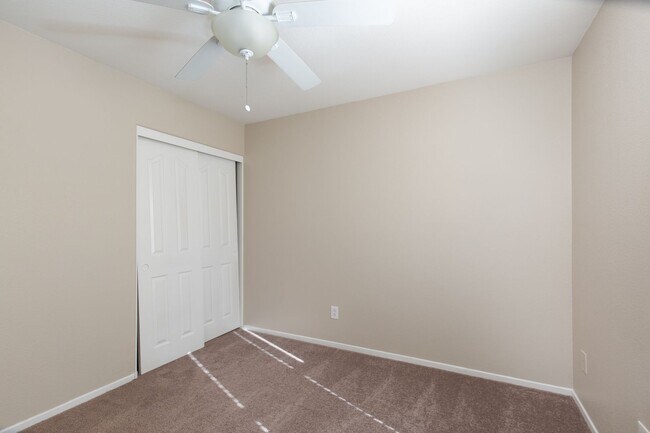 Building Photo - Southwest Las Vegas Home with 3 Bedrooms