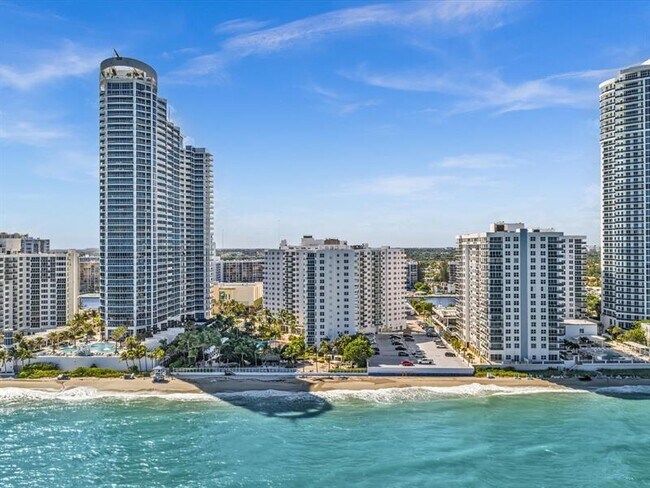 Building Photo - 3001 S Ocean Dr