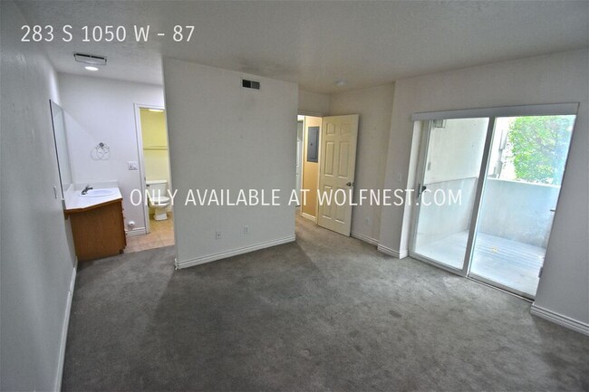 Building Photo - Fantastic 3 Bed Provo Condo! No Deposit Op...