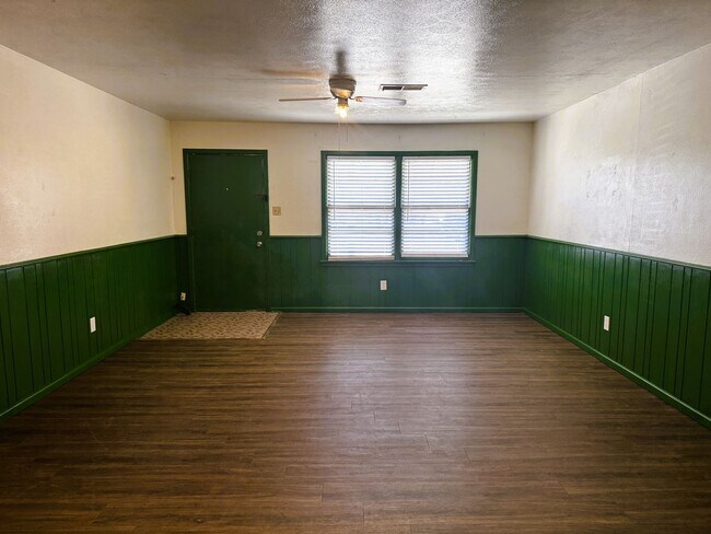 Building Photo - 2014 54th St
