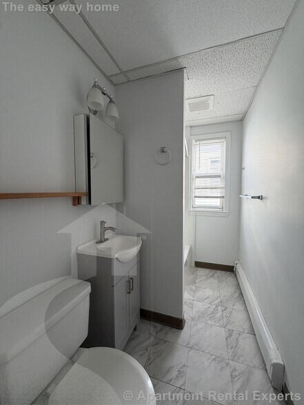 Building Photo - 61 Webster Ave