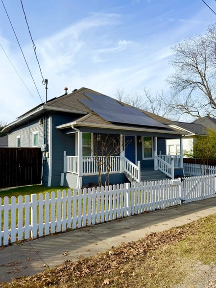 Building Photo - 1305 Florence St