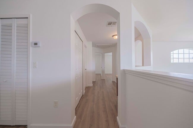 Building Photo - 3701 Titanic Cir