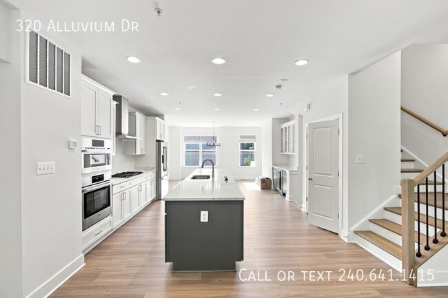 Building Photo - 320 Alluvium Dr