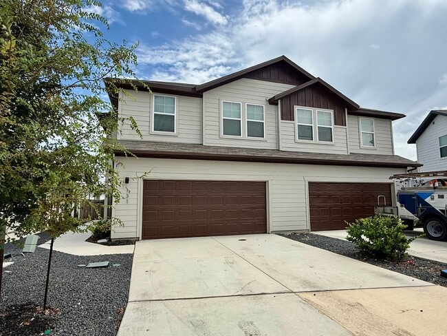 Building Photo - 131 Nespral Dr