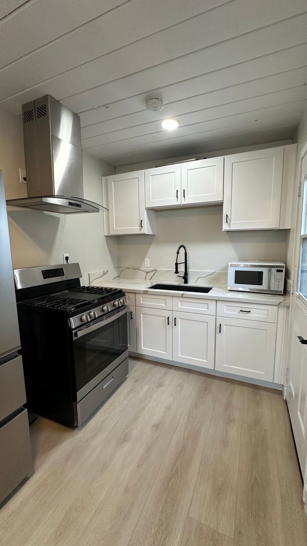 Building Photo - 2813-15 46th St