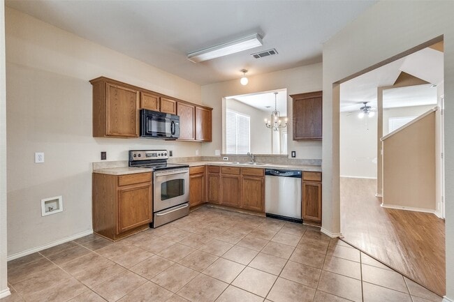Building Photo - 10721 Traymore Dr