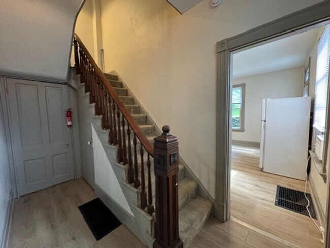 Building Photo - 308 Klotter Ave